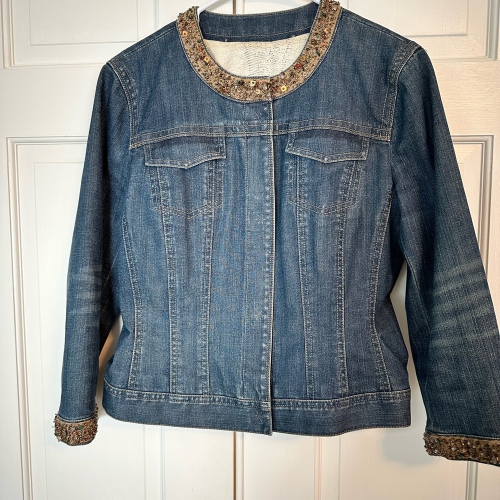 Blue Denim Jacket with Collar and Embellishment
